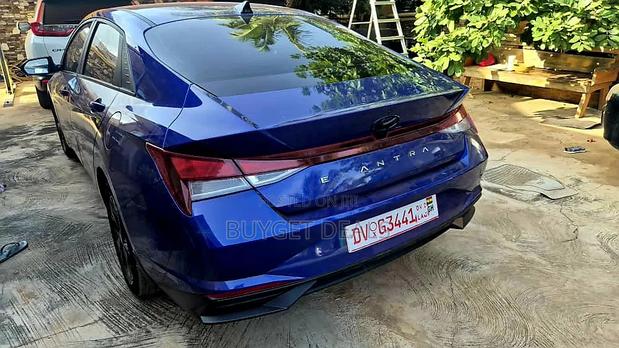 Hyundai Elantra Limited 2023 Blue