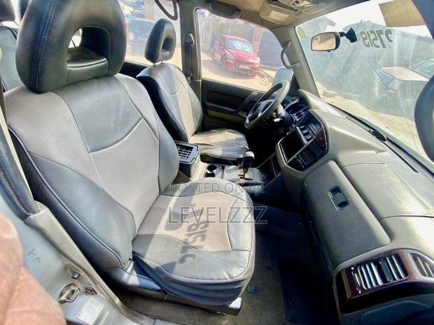 Mitsubishi Pajero Sport 2001 Silver