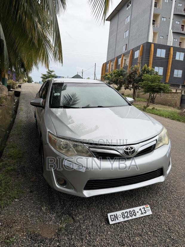 Toyota Camry LE 4dr Sedan (2.5L 4cyl 6A) 2012 Silver