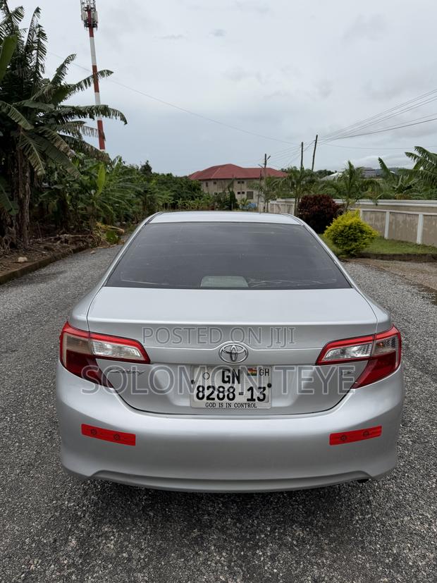 Toyota Camry L 4dr Sedan (2.5L 4cyl 6A) 2012 Gray