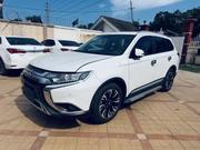 Mitsubishi Outlander 2019 White for sale
