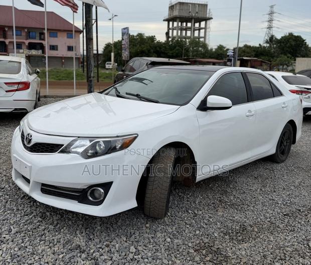 Toyota Camry 2014 White