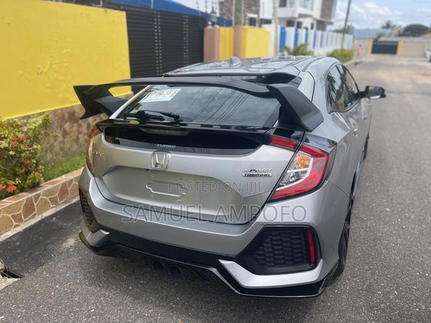 Honda Civic Type R Touring 4dr Hatchback (2.0L 4cyl) 2017 Gray