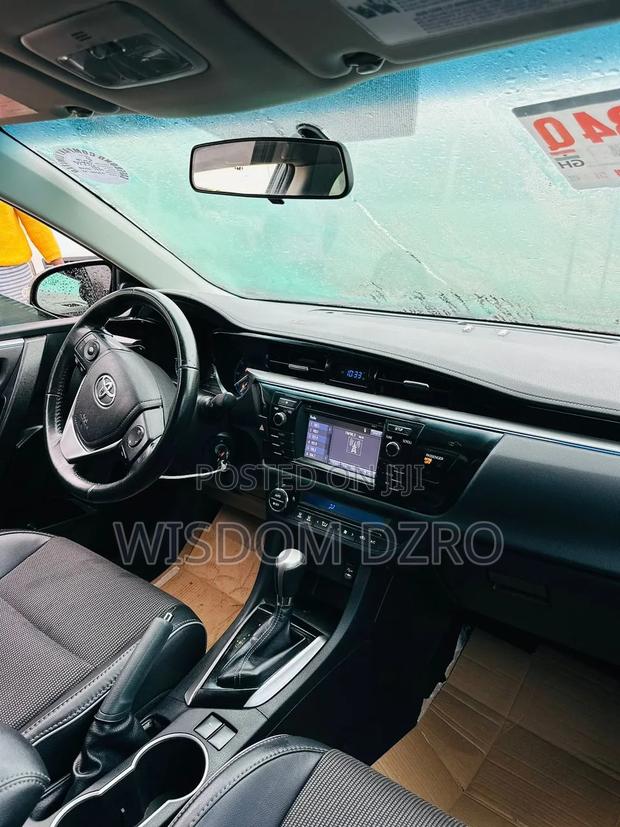 Toyota Corolla S 4dr Sedan (1.8L 4cyl CVT) 2016 Gray