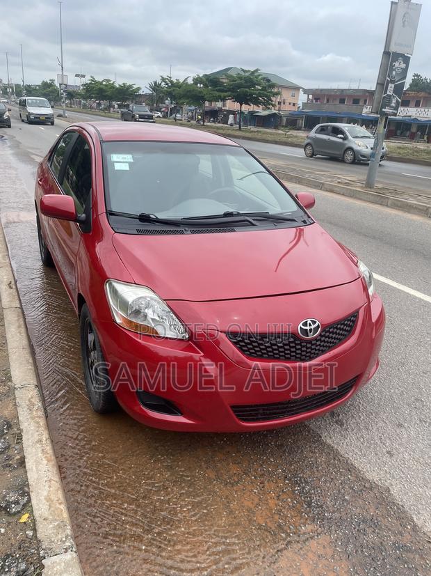 Toyota Yaris 2010 Red