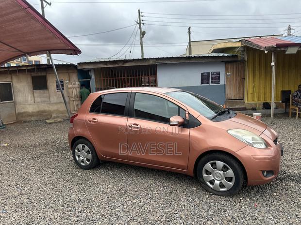 Toyota Vitz 2010