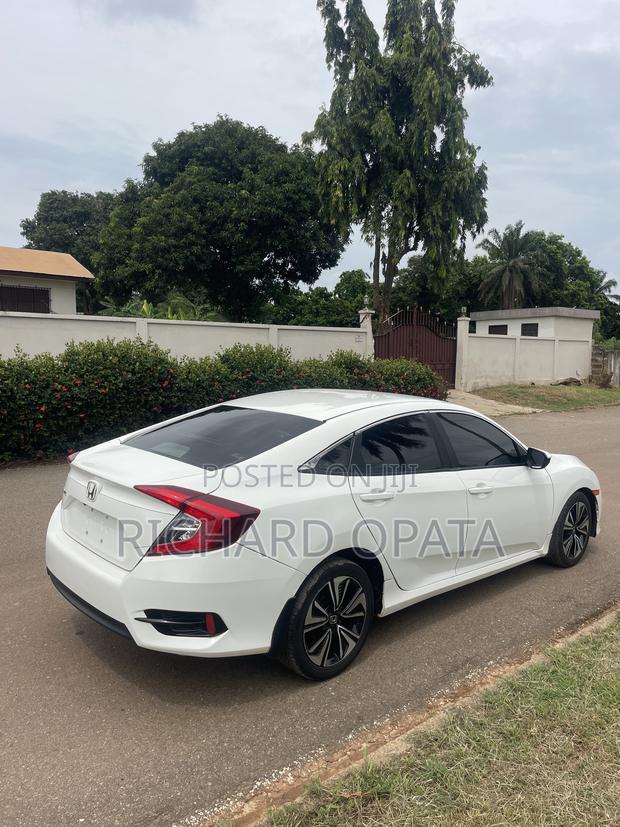 Honda Civic LX 4dr Sedan (2.0L 4cyl) 2016 White