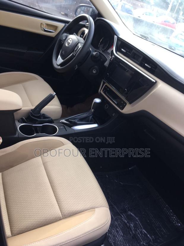 Toyota Corolla LE Eco (1.8L 4cyl 2A) 2019 Black