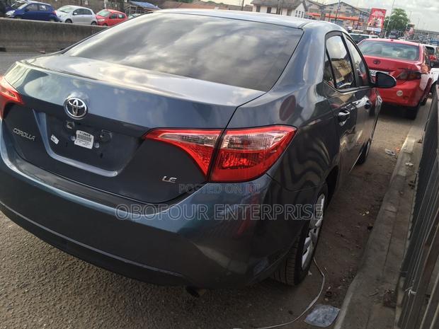 Toyota Corolla LE Eco (1.8L 4cyl 2A) 2019 Black