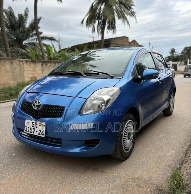 Toyota Vitz 2010 Blue