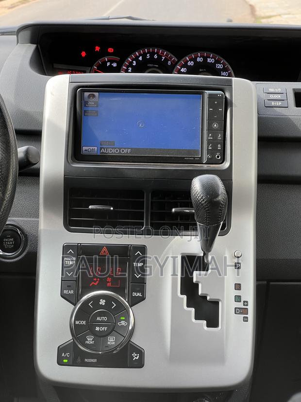 Toyota Voxy 2012 White