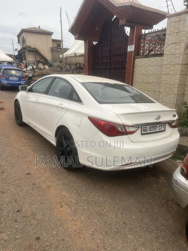 Hyundai Sonata 2009 White