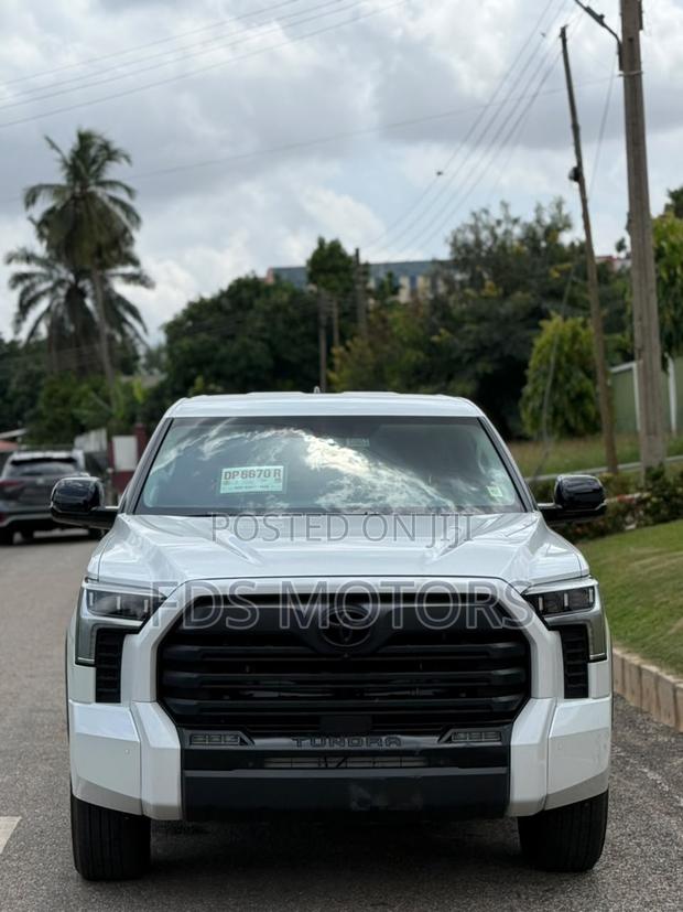 Toyota Tundra Limited Double Cab 6.5' Bed 2024 White