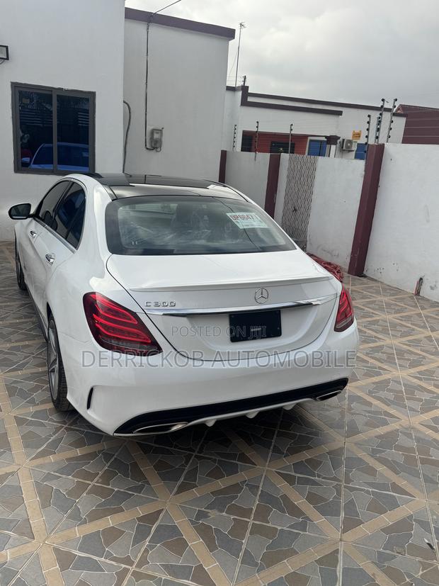 Mercedes-Benz C300 Sport Sedan RWD (2.0L 4cyl 7A) 2016 White