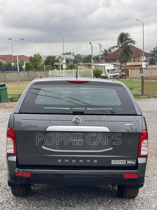 SsangYong Korando 2016 Gray