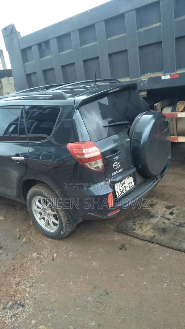 Toyota RAV4 2010 Matt Black