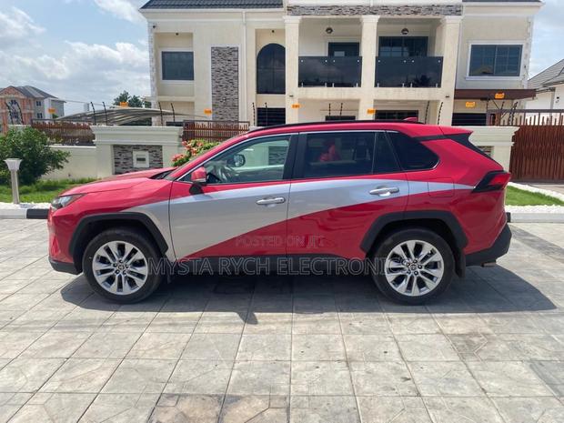 Toyota RAV4 XLE Premium AWD 2023 Red