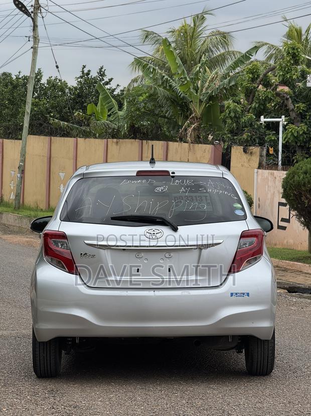 Toyota Vitz 1.3 AWD 5dr 2014 Silver