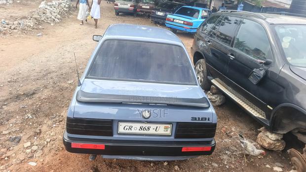 BMW 316i 1989 Gray