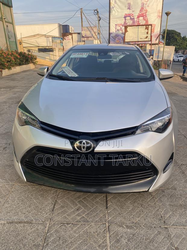 Toyota Corolla LE (1.8L 4cyl 2A) 2019 Gray