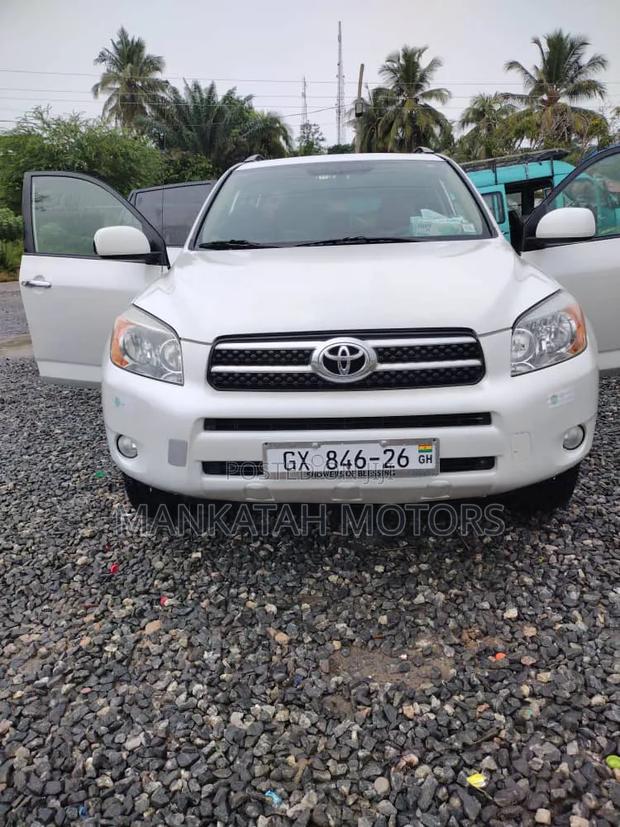 Toyota RAV4 2008 White