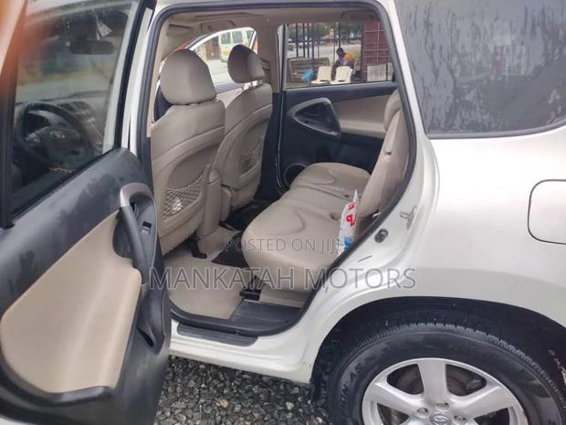 Toyota RAV4 2008 White