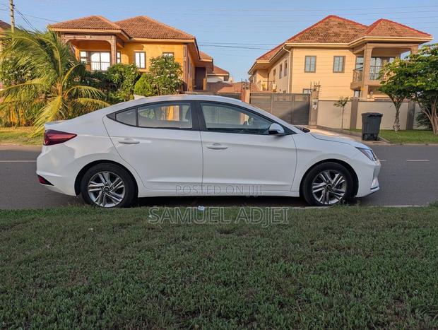 Hyundai Elantra 2020 White