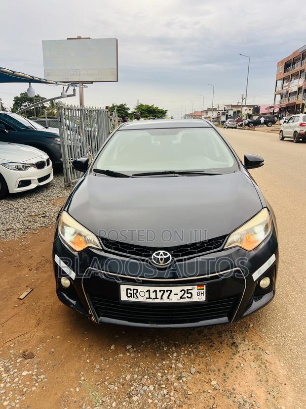 Toyota Corolla 2015 Black