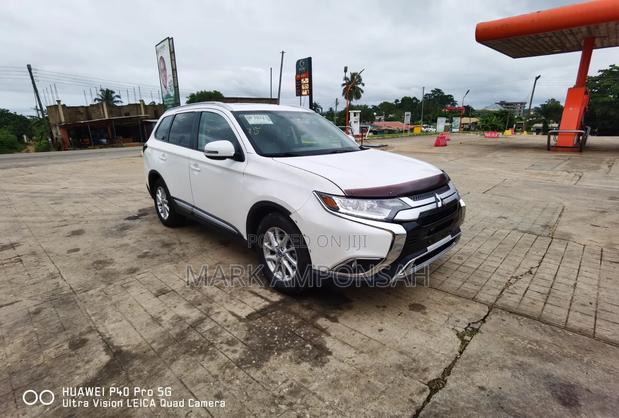 Mitsubishi Outlander 2016 White
