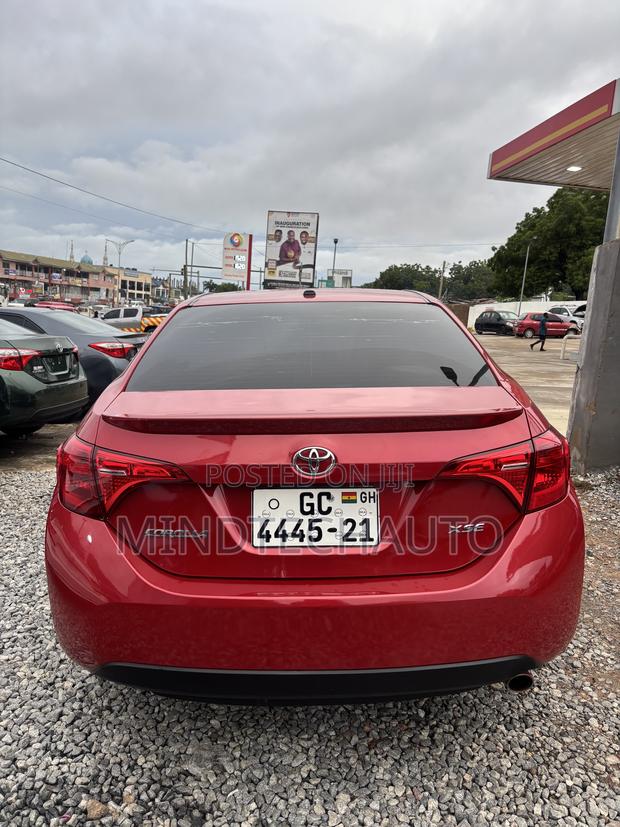 Toyota Corolla XSE (1.8L 4cyl 2A) 2018 Red