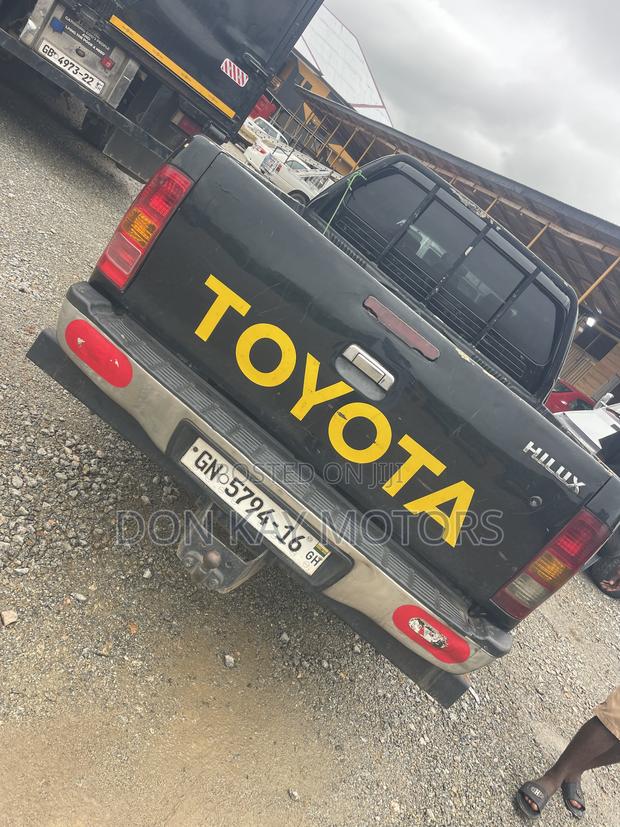 Toyota Hilux 2013 Black