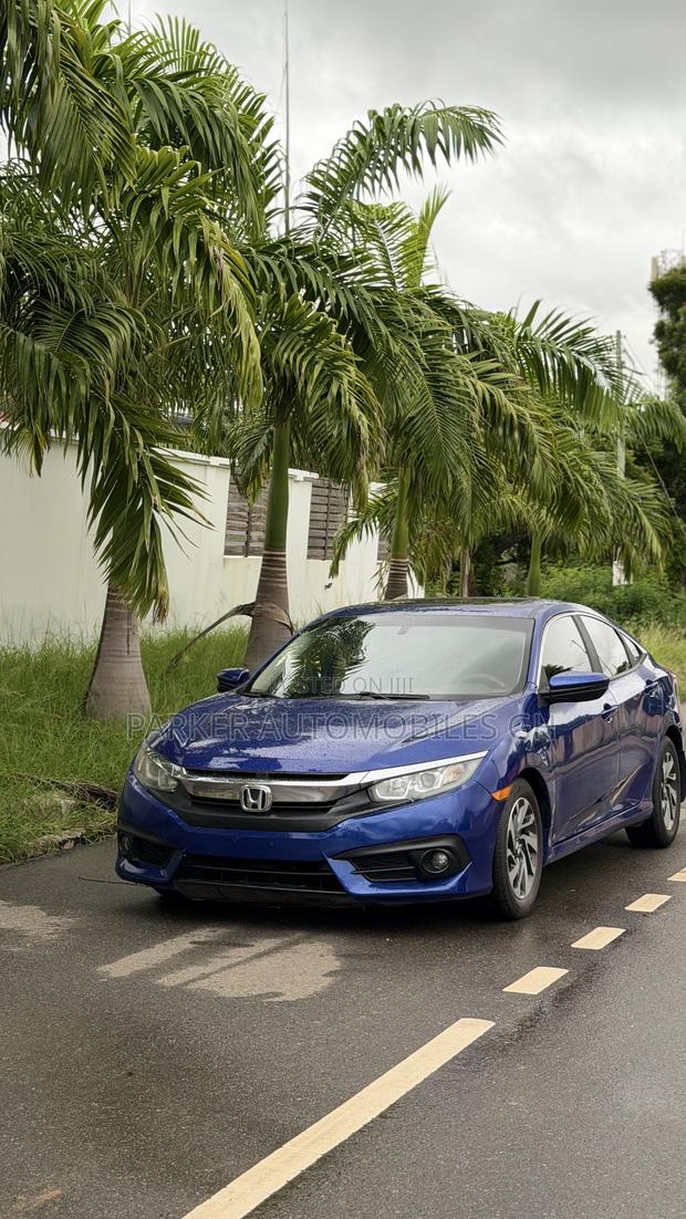 Honda Civic Touring 4dr Sedan (1.5L 4cyl) 2017 Blue