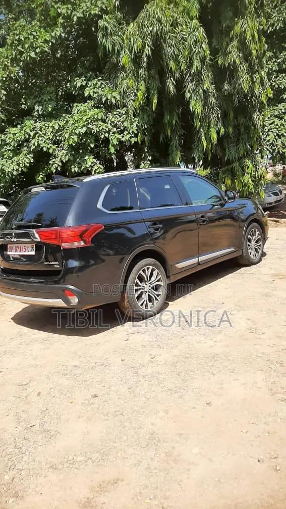 Mitsubishi Outlander 2.4 PHEV AWD 2017 Black