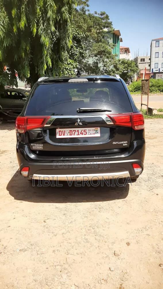 Mitsubishi Outlander 2.4 PHEV AWD 2017 Black