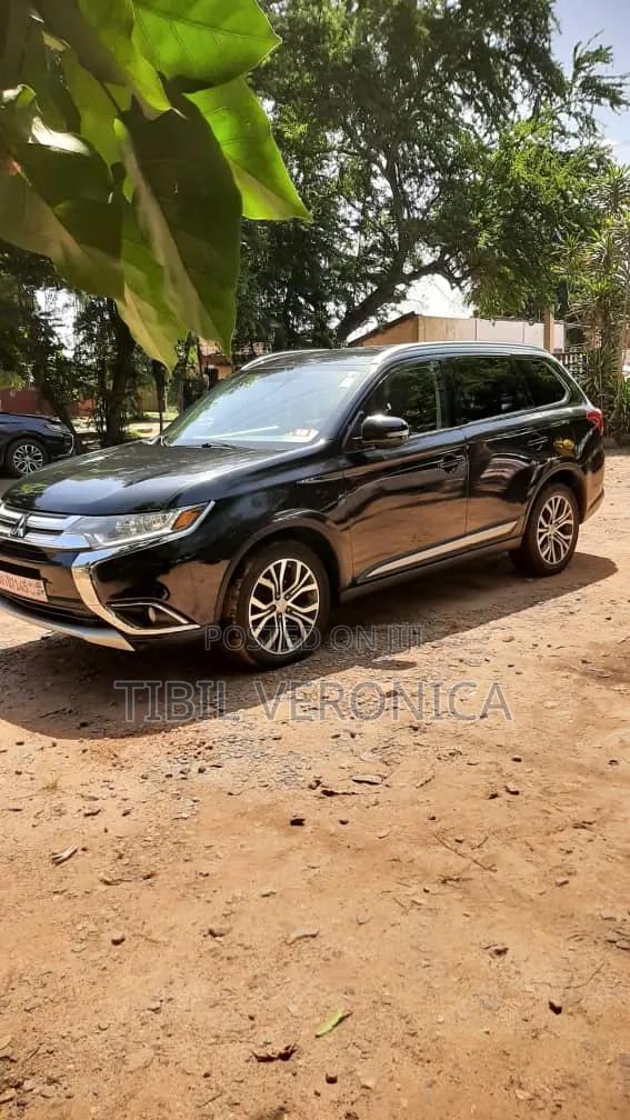 Mitsubishi Outlander 2.4 PHEV AWD 2017 Black