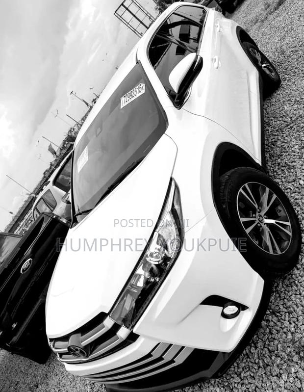 Toyota Highlander LE 2019 White