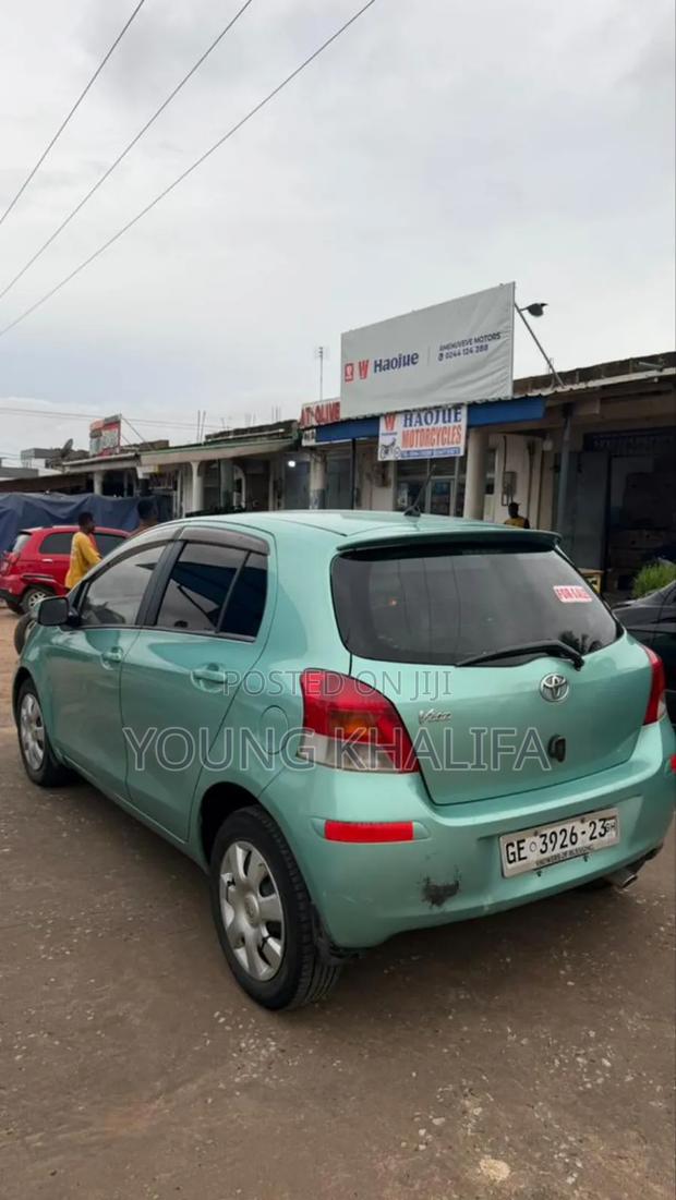 Toyota Vitz 2010 Green