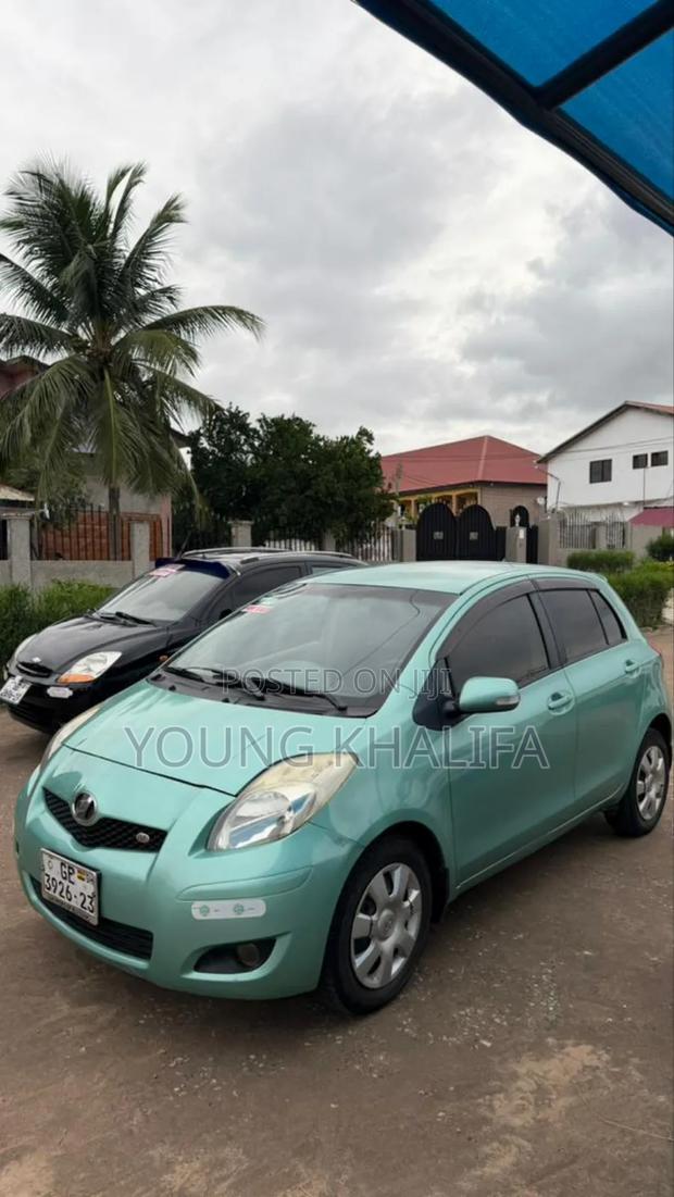 Toyota Vitz 2010 Green
