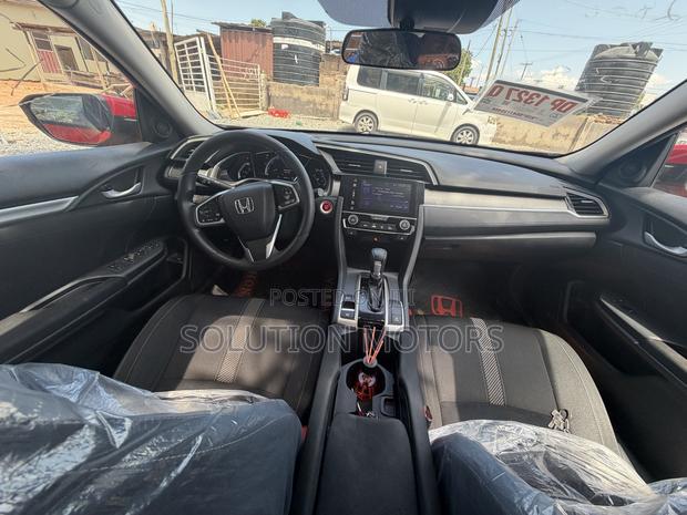 Honda Civic 2018 Red