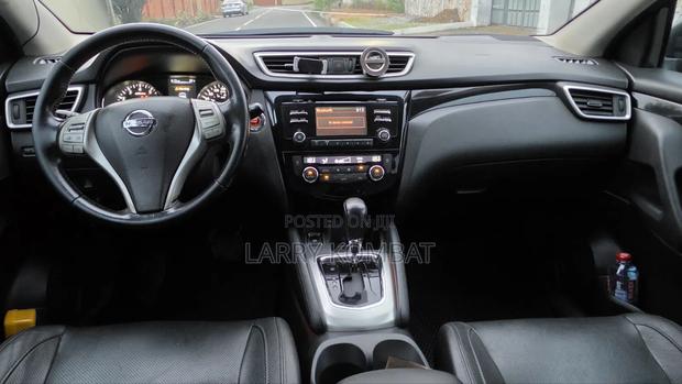 Nissan Qashqai 2016 Gray
