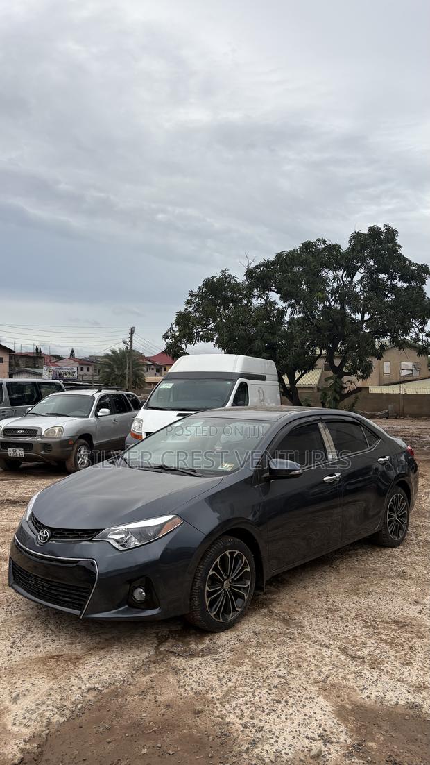 Toyota Corolla S 4dr Sedan (1.8L 4cyl CVT) 2015 Blue