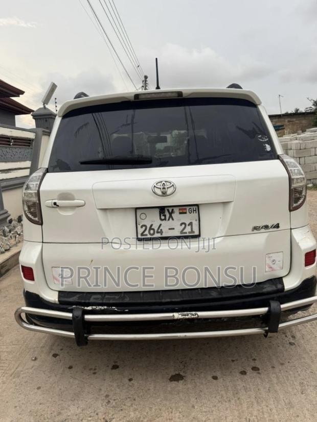 Toyota RAV4 2013 White