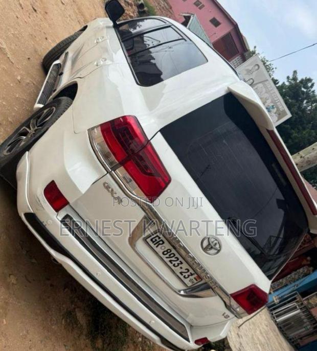 Toyota Land Cruiser 2013 White
