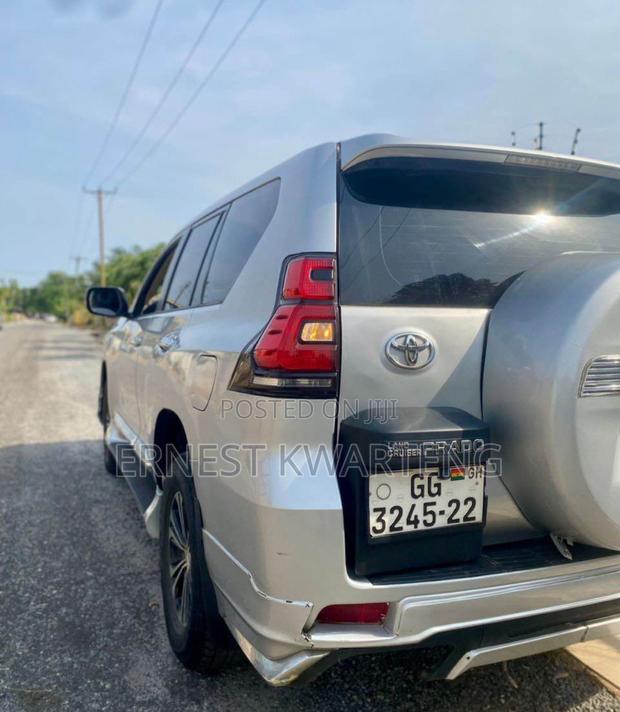 Toyota Land Cruiser Prado 2013 Gray