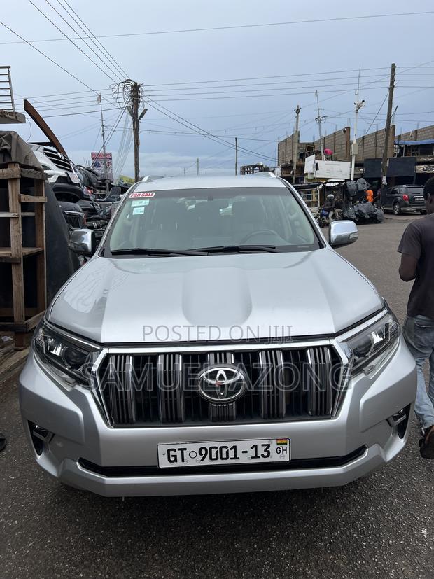 Toyota Land Cruiser Prado 2.7 i 2013 Silver