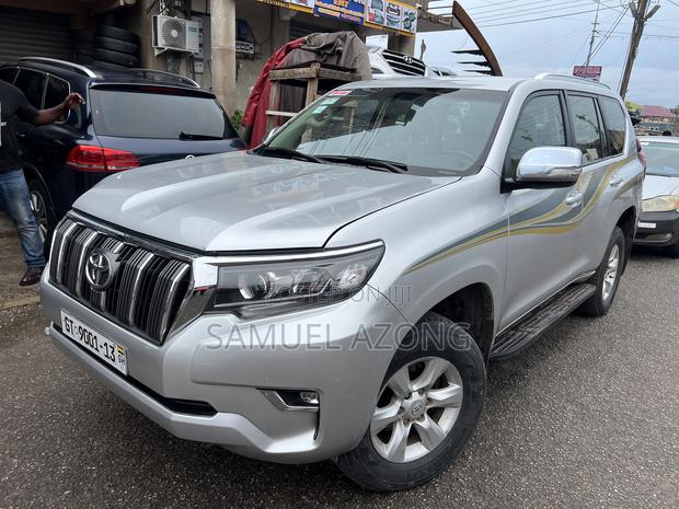 Toyota Land Cruiser Prado 2.7 i 2013 Silver