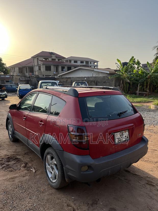 Pontiac Vibe 2006 Red