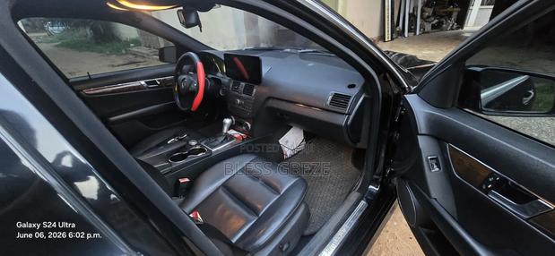 Mercedes-Benz C300 Luxury 4Matic Sedan AWD (3.0L 6cyl 7A) 2010 Black