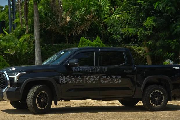 Toyota Tundra 2024 Black
