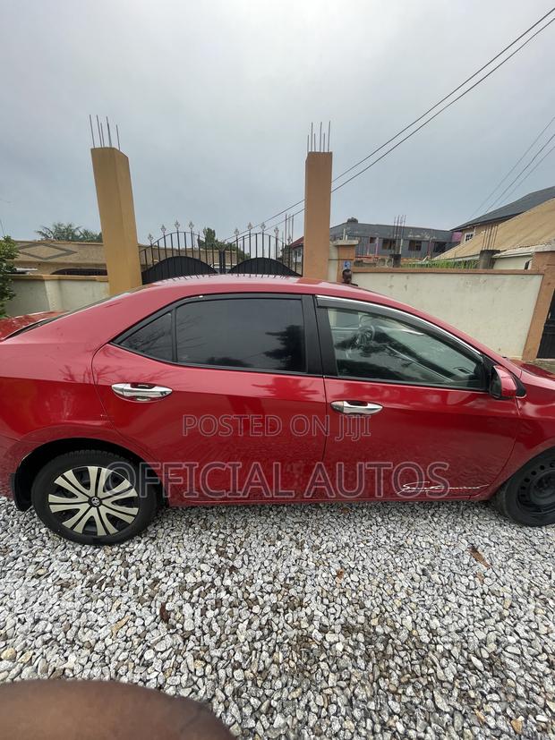 Toyota Corolla 2017 Red